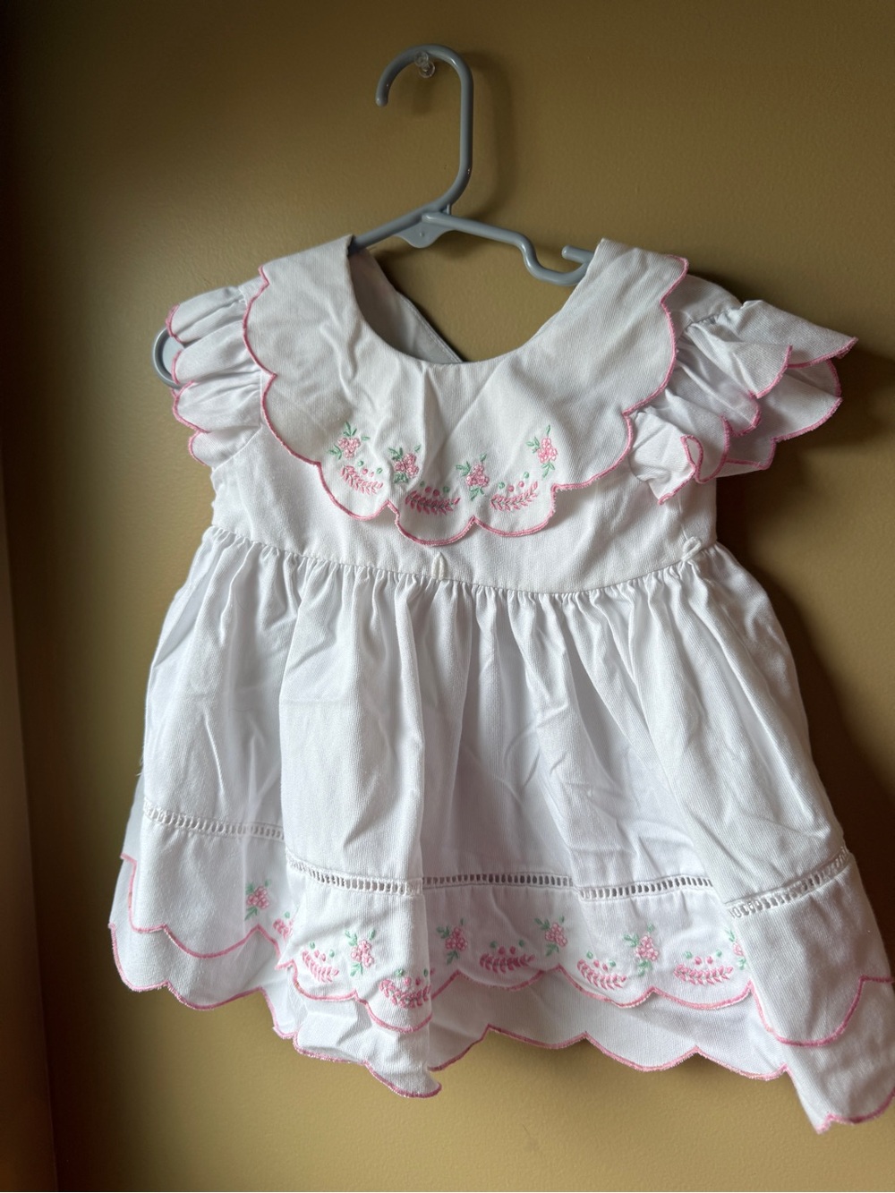 Vintage Embroidered Scallop Dress | Girls 2T